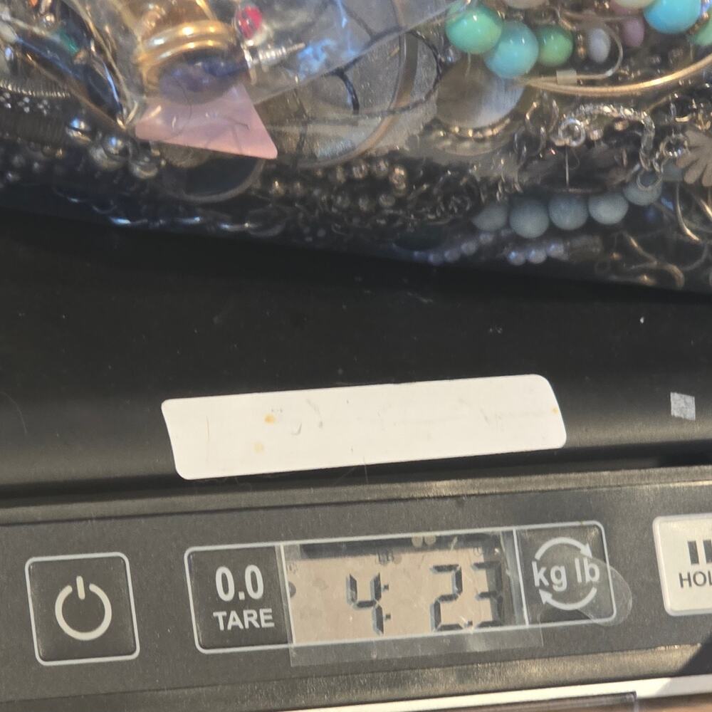 4 Lbs Junk Jewelry Lot Broken Tangled Repurpose Repair Vintage To Now SKU 3421 - Picture 6 of 6
